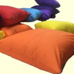 Şezlong minderleri, koltuk minderleri, yastıklar.